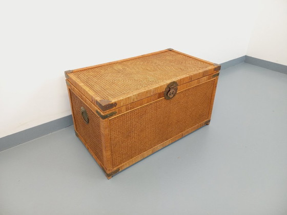 Image 1 of Baule vintage in legno, rattan, paglia e ottone