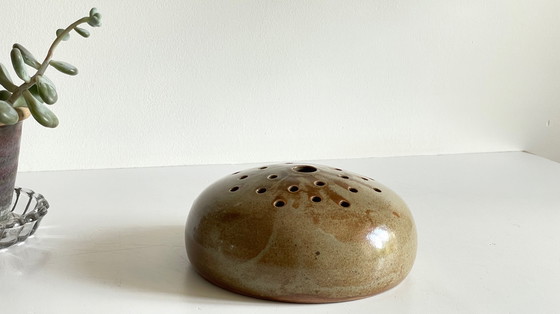 Image 1 of Pique-Fleurs Frans Vintage Craft Centrepiece