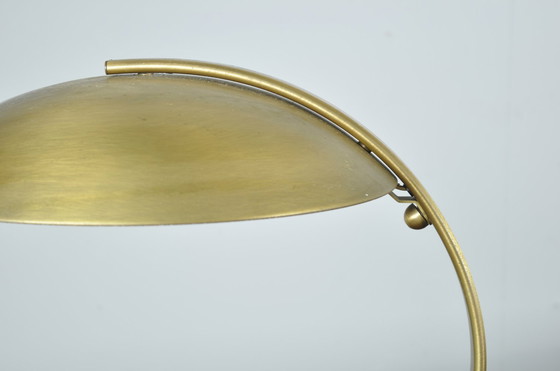 Image 1 of Bellissima lampada da tavolo in ottone Art déco/Bauhaus della metà del secolo scorso di Egon Hillebrand anni '60
