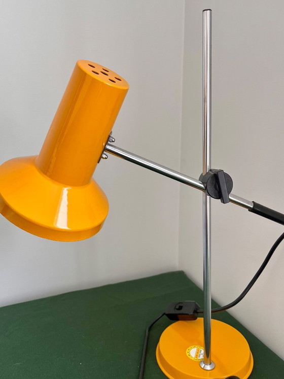Image 1 of Lampe de table jaune élégante des années 70, style Space Age/Mid-century