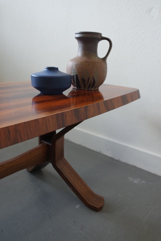 Image 1 of Table basse vintage de design danois (peut-être à restaurer)