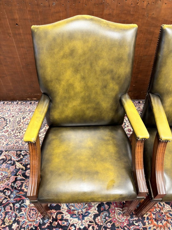 Set Klassische Englische Chesterfield President Stühle – Esszimmerstühle, Leather, Wood (photo 5 of 12)