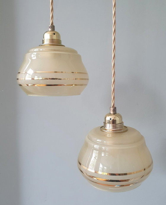Image 1 of Set di lampade a sospensione vintage francesi in vetro con decorazioni dorate