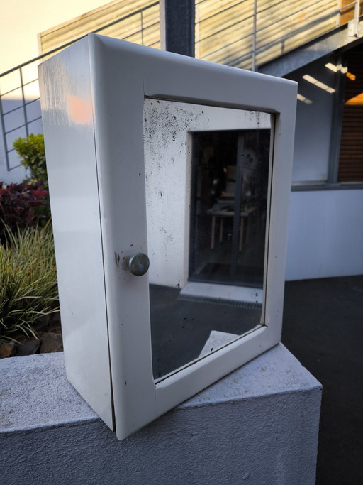 Mobiletto da bagno vintage