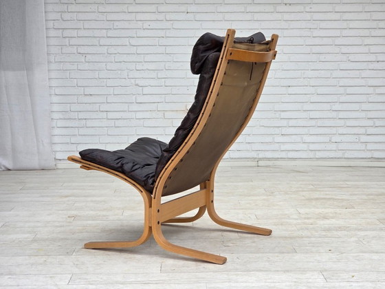 Image 1 of Années 1970, design norvégien d'Ingmar Relling, modèle de fauteuil lounge « Siesta ».