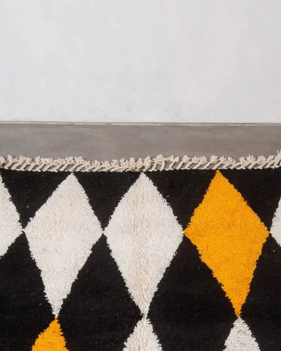 Tapis marocain fait main 250cm x 150cm – Modern (photo 6 of 8)