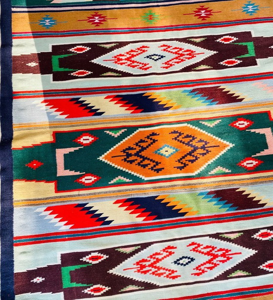 Image 1 of Tapis moderniste