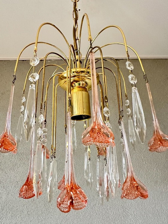 Vintage pink flower kroonluchter – Glass, Brass (photo 3 of 9)
