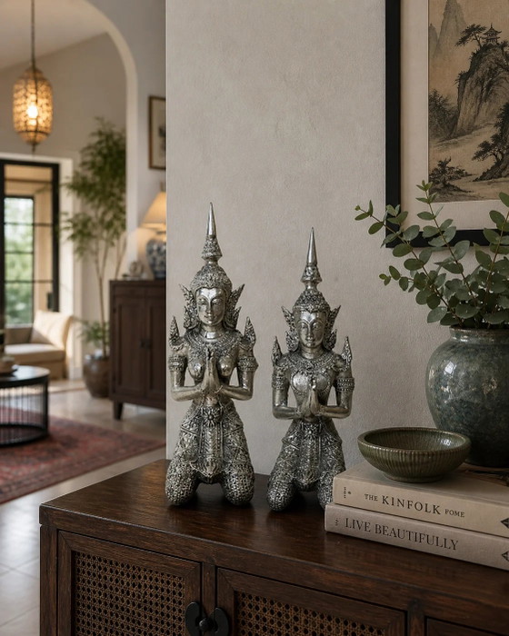 Versilbertes Thai Thepanom Engelspaar – Tempelwächter – 18 cm & 17 cm – Bildhauerei, Metal (photo 2 of 10)