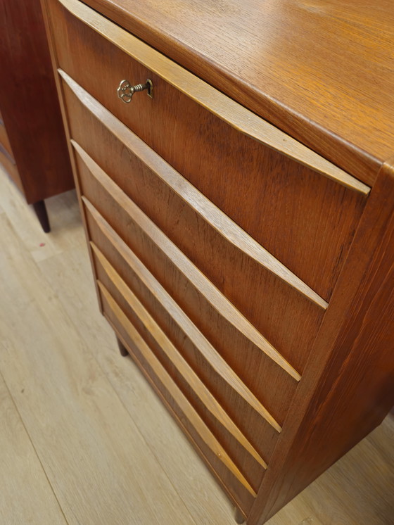 Image 1 of Vintage Ladekast Ladekastje Kast Kastje Teak Fineer 