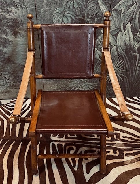 Silla plegable de campaña de cuero vintage para oficial militar