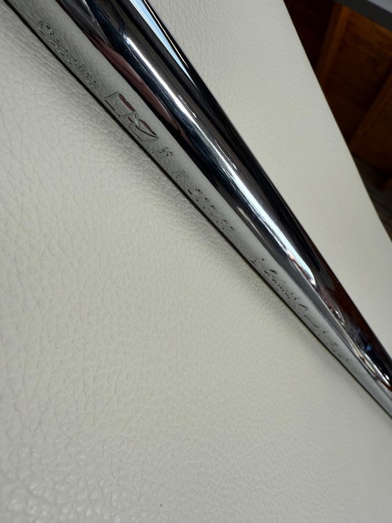 Image 1 of Poltrona Cassina LC2 in pelle bianco sporco