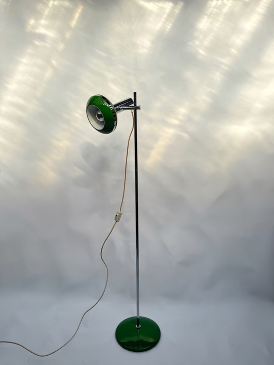 Image 1 of Vintage groene chromen vloerlamp uit de jaren 70 | Space Age | Mid-century modern | Hustadt-stijl