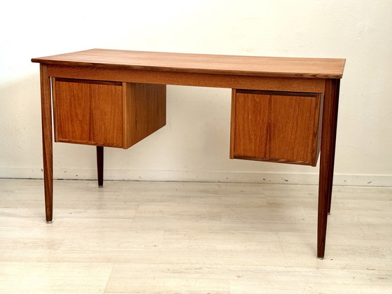 Image 1 of Scrivania danese vintage in teak di metà secolo, anni '60