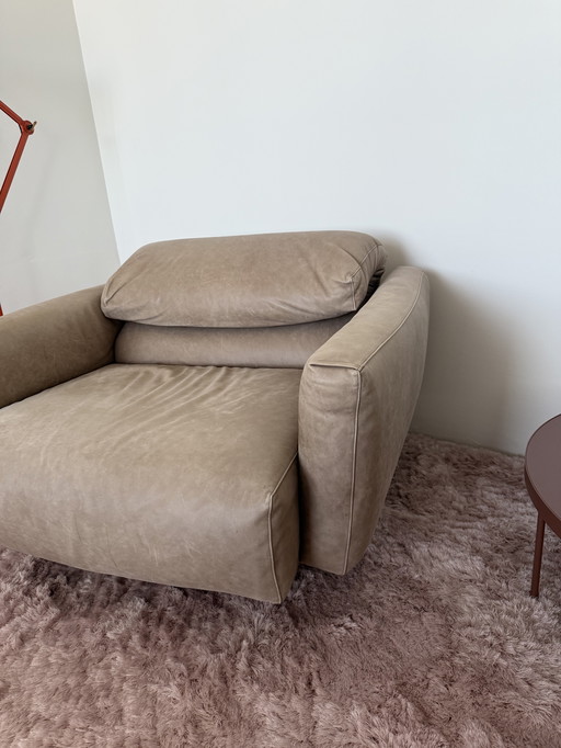 Linteloo Edoardo Easy Chair – superzacht leer – lichte gebruikssporen