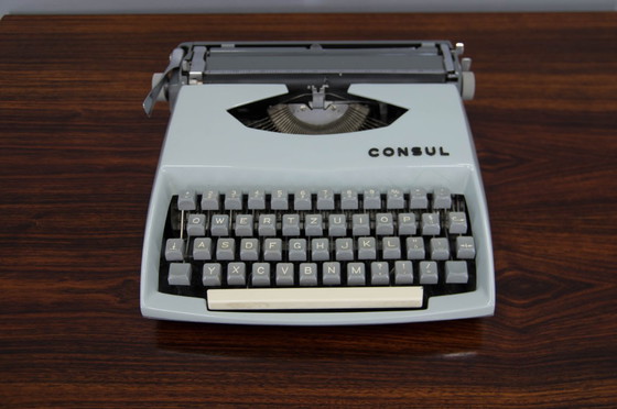 Image 1 of Máquina de escribir / Cónsul de mediados de siglo, 1960