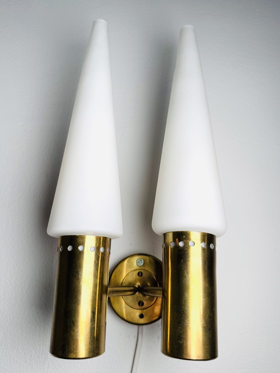 Image 1 of LAMPADA DA PARETE DOPPIA IN OTTONE COLORATO DI HANS-AGNE JAKOBSSON PER MARKARYD, SVEZIA, 1960