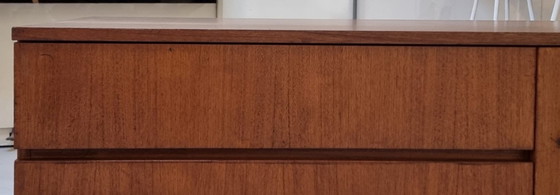 Image 1 of Credenza bassa di metà secolo