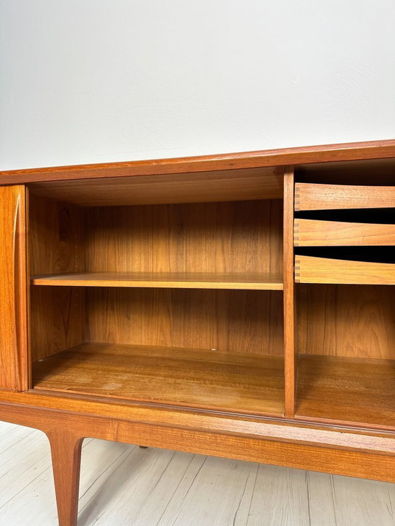Image 1 of Buffet danois en teck des années 1960 par Bernhard Pedersen & Søn – Crédence vintage avec portes tambour