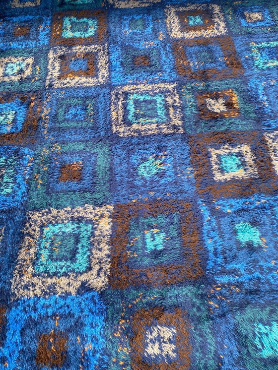 Image 1 of Space age design carpet. Holland design.