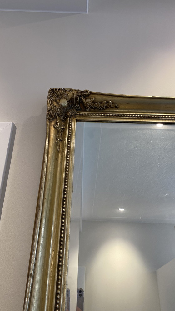 Image 1 of Miroir ancien avec cadre en bois massif doré