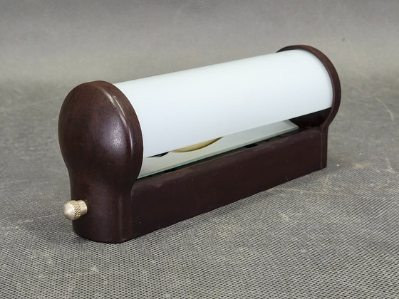 Image 1 of Tsjechische art-deco wandlamp van bakeliet en melkglas, jaren 1940