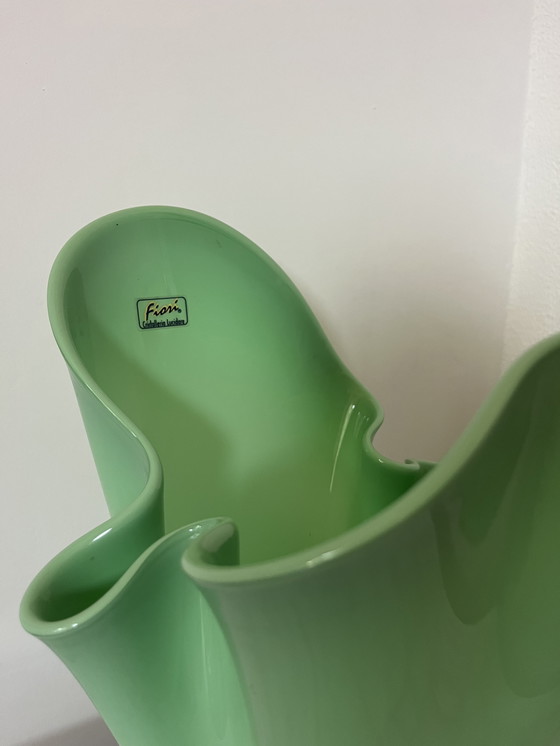 Image 1 of Murano zakdoek vaas licht groen