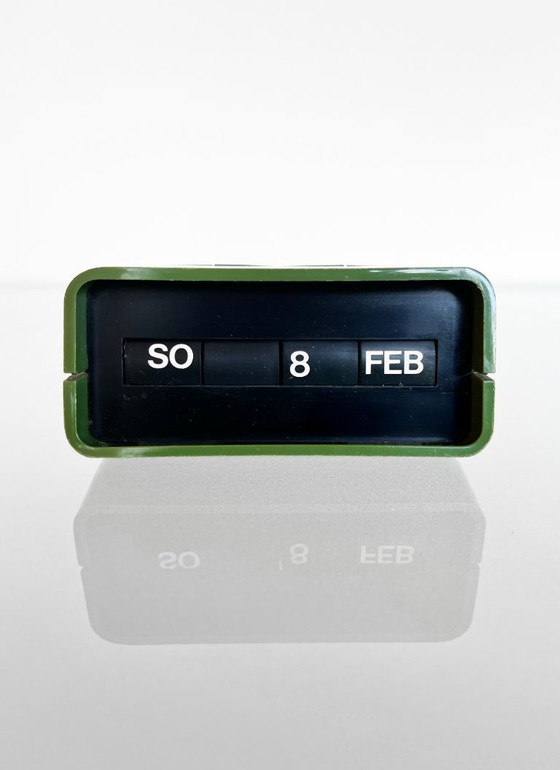 Image 1 of Vintage 70s Arlac dati green flip calendar