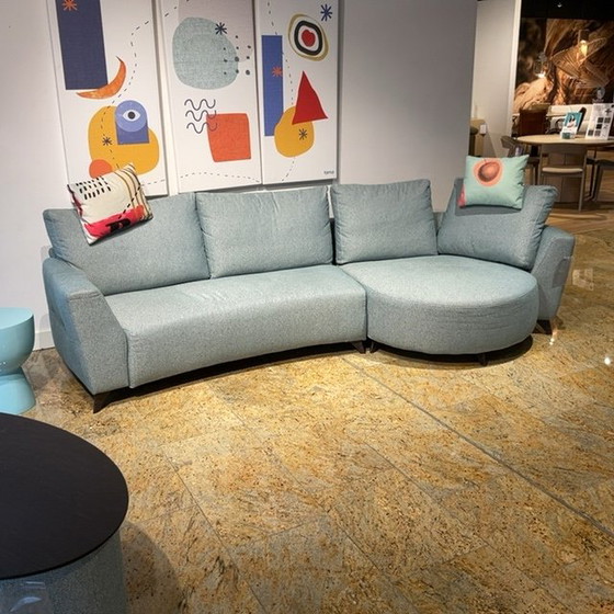 Image 1 of Fama Valentina Ecksofa mit Otis Couchtisch