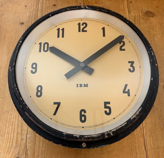 Image 1 of Schwarze Industriewanduhr von IBM, 1950er Jahre