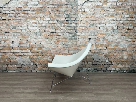 Image 1 of Vitra Coco blanco