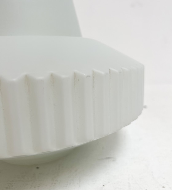 Image 1 of Lampada da soffitto in vetro opalino di Louis Kalff per Philips, anni '50