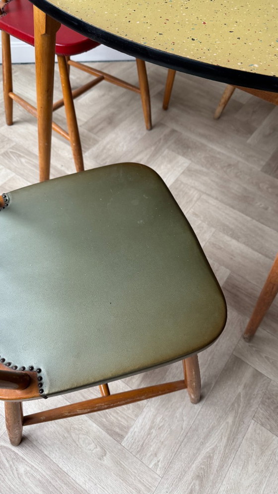 Image 1 of Silla de láminas 4x con tablero de terrazo