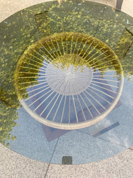 Image 1 of Couchtisch im Weltraumdesign