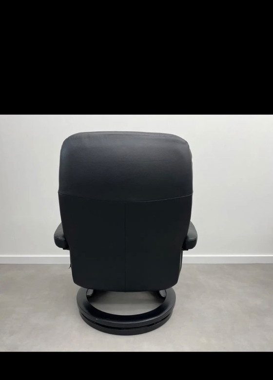Image 1 of Stressvrije fauteuil en poef