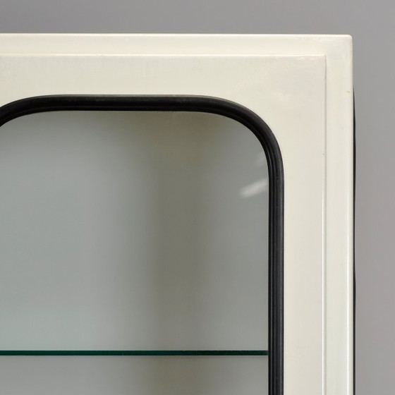 Vintage medical cabinet, 1970s – Display cabinets, Glass, Metal (photo 8 of 9)