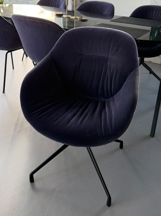 6x HAY About a Chair Soft Design Dining Chairs, Lola Navy – Velvet (photo 5 of 5)