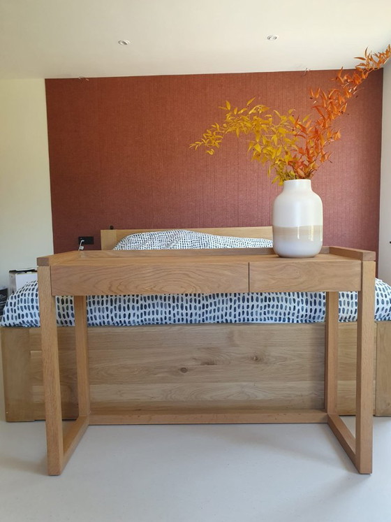 Image 1 of Scrivania/tavolino Ethnicraft con struttura in rovere naturale.