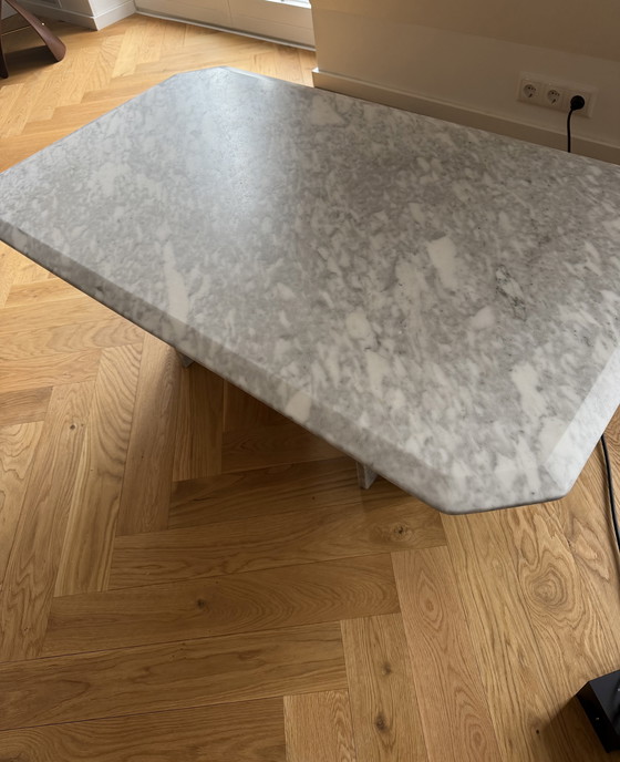 Image 1 of Tavolino da caffè in marmo di Carrara – Bianco e grigio