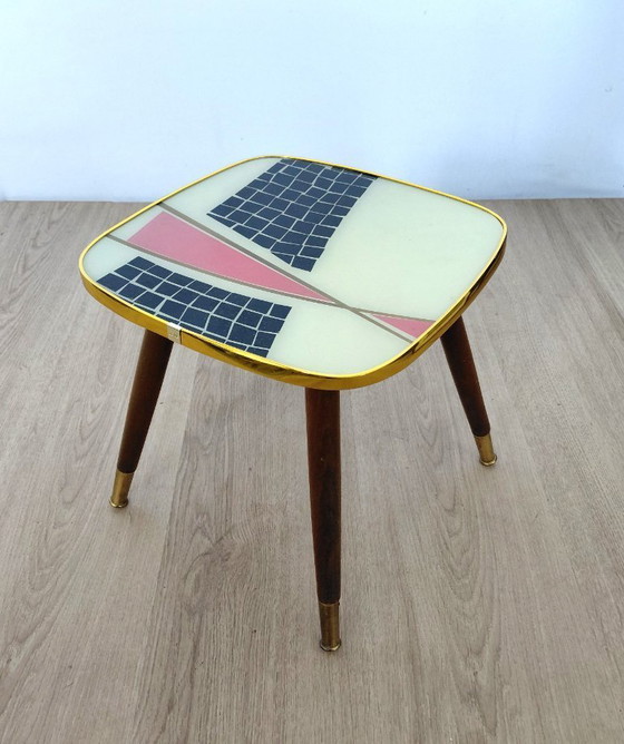 Image 1 of Table d'appoint des années 50 avec plateau en verre