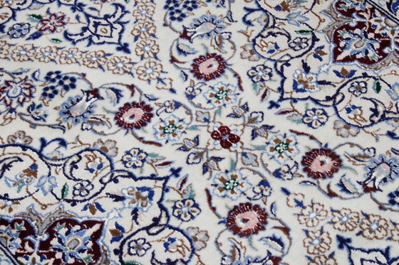 Image 1 of Original hand-knotted Persian carpet Nain 9 LA Fine with silk 450 x 90 cm Top condition