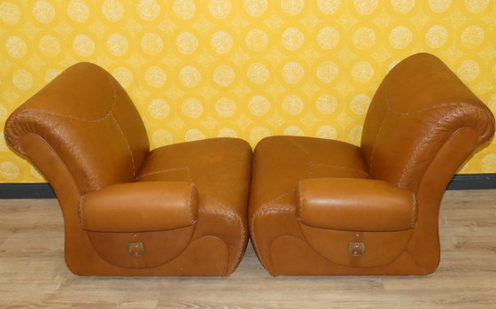 Image 1 of 2 Sitzer Couch Baseball Stil Leder Cognac top Zustand retro vintage 70er Jahre Teil einer GARNITUR modular Armchair karamell joe