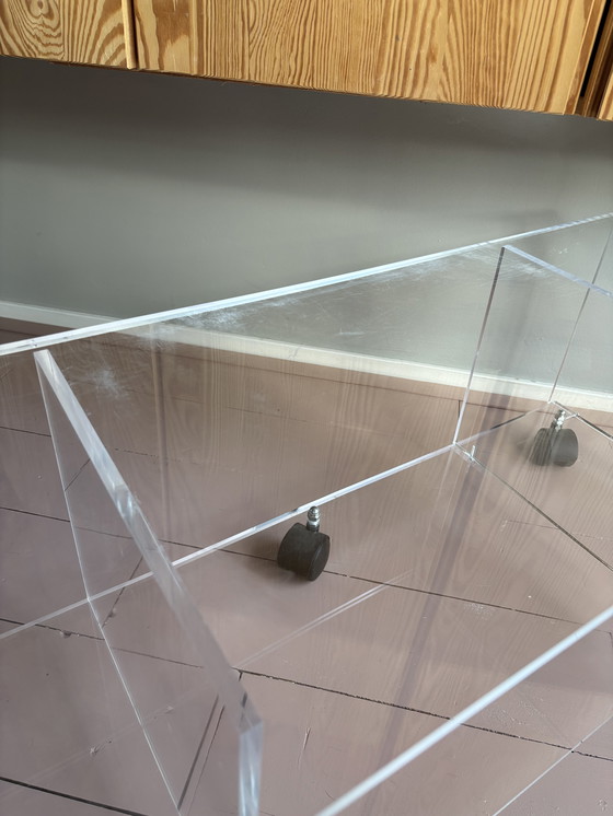 Image 1 of Mobile TV vintage in plexiglass