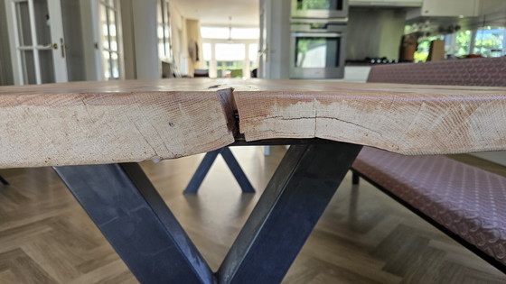 Image 1 of Tavolo a forma di tronco d'albero