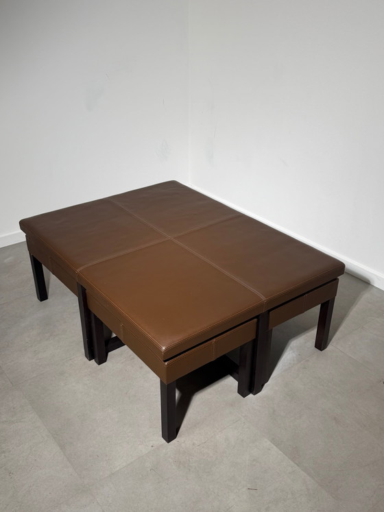 Tavolino da caffè contemporaneo in pelle con quattro sgabelli impilabili – Zona salotto, Wood (photo 3 of 5)