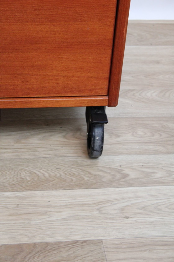 Image 1 of SCHREIBTISCH IM SKANDINAVISCHEN STIL 1970