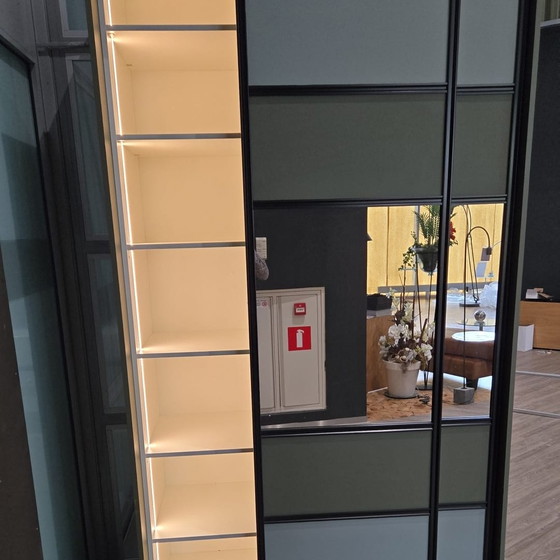 Image 1 of Armadio con ante scorrevoli VTH