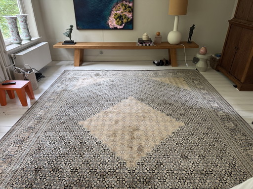 Ice International, Rugs tapijt