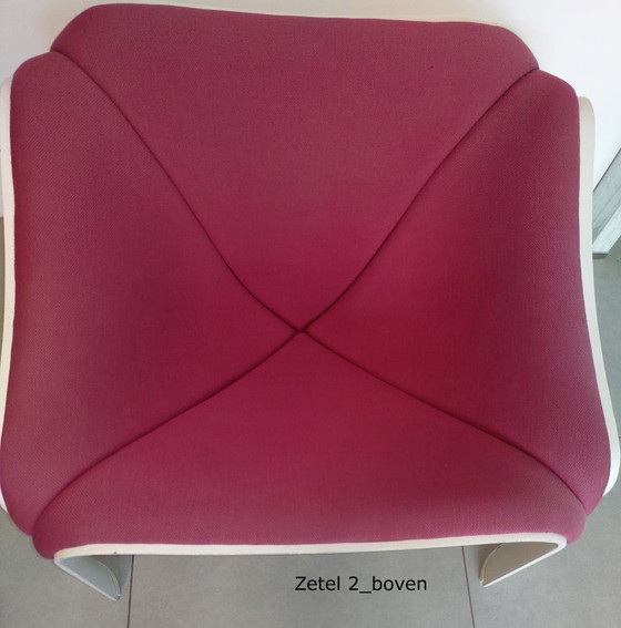 Set of 2 Artifort F300 Bucket Seats – Pierre Paulin – Original Fuchsia Upholstery – Side chairs, Polyester (photo 16 of 18)