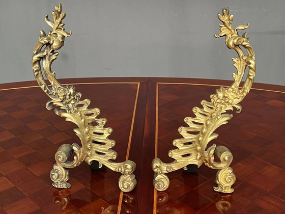 Massive, vergoldete Kaminverzierung aus Bronze im Rokokostil. – Dekorative Objekte, Rococo (photo 3 of 5)